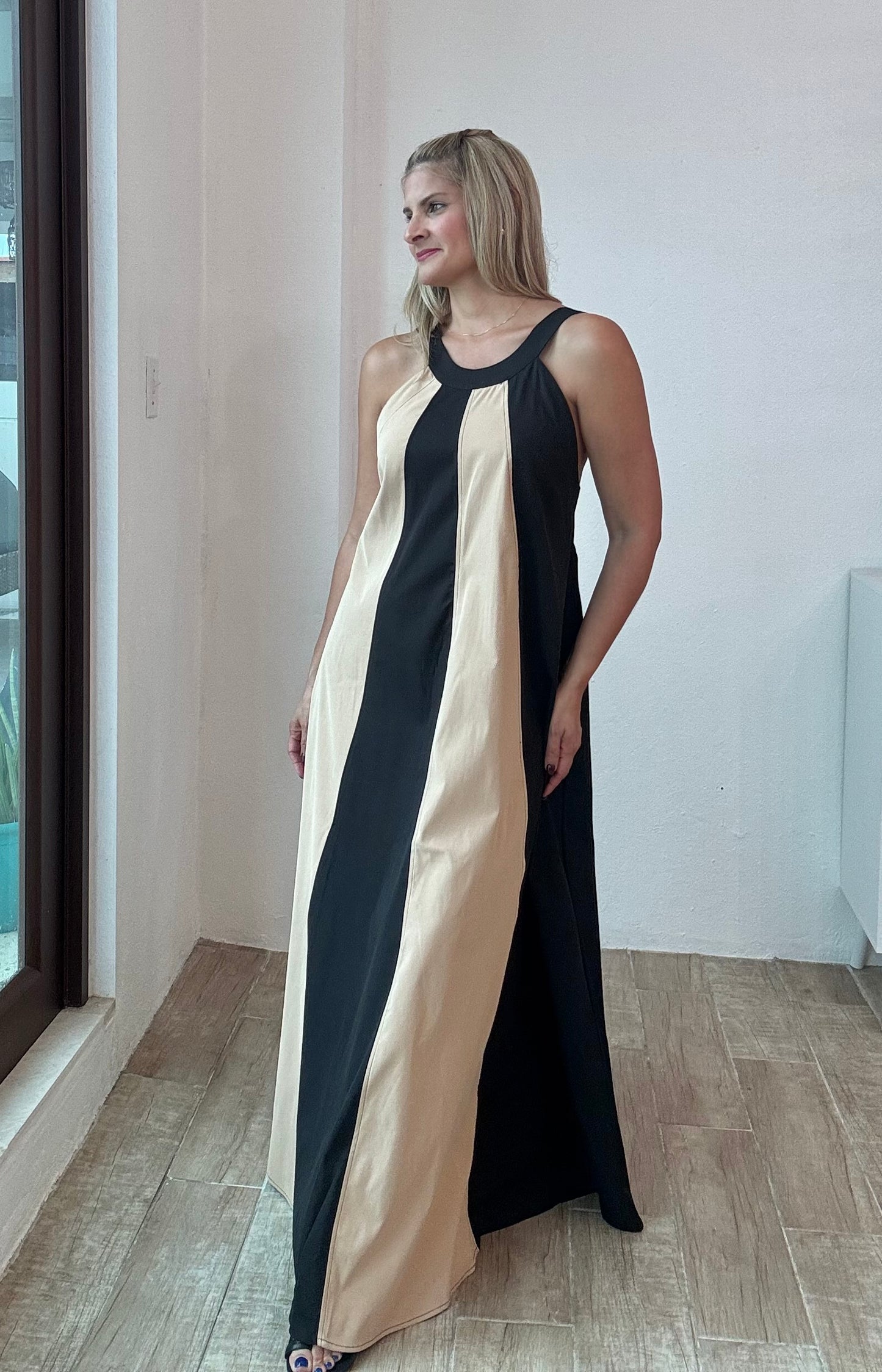 Gisela Contrasted Maxi Dress